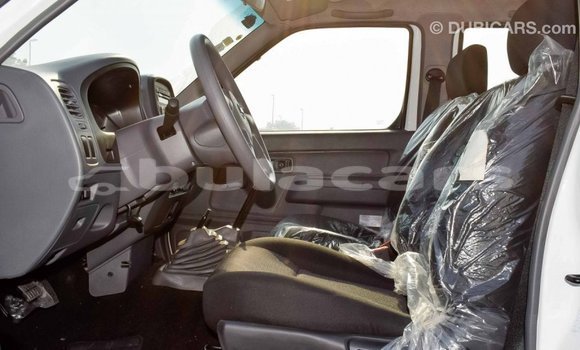 Buy Import Nissan NP 300 White Car in Import - Dubai in Central Buy Import Nissan NP 300 White Car in Import - Dubai in Central