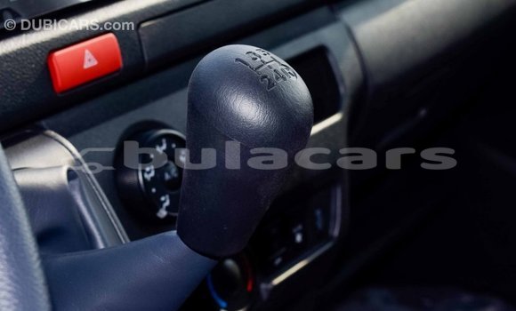 Buy Import Toyota Hiace White Car in Import - Dubai in Central Buy Import Toyota Hiace White Car in Import - Dubai in Central
