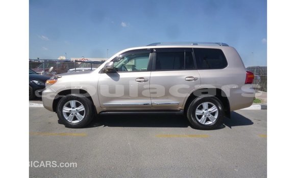 Buy Import Toyota Land Cruiser Other Car in Import - Dubai in Central Buy Import Toyota Land Cruiser Other Car in Import - Dubai in Central