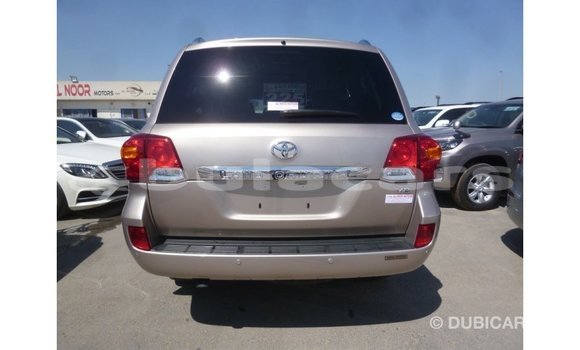 Buy Import Toyota Land Cruiser Other Car in Import - Dubai in Central Buy Import Toyota Land Cruiser Other Car in Import - Dubai in Central