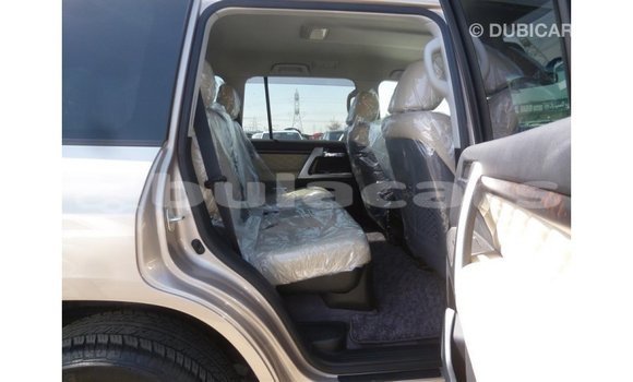 Buy Import Toyota Land Cruiser Other Car in Import - Dubai in Central Buy Import Toyota Land Cruiser Other Car in Import - Dubai in Central