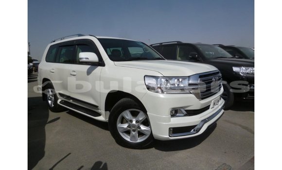 Buy Import Toyota Land Cruiser White Car in Import - Dubai in Central Buy Import Toyota Land Cruiser White Car in Import - Dubai in Central