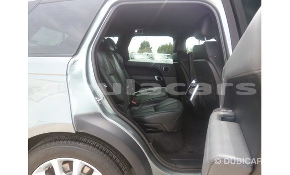 Buy Import Land Rover Range Rover Green Car in Import - Dubai in Central Buy Import Land Rover Range Rover Green Car in Import - Dubai in Central
