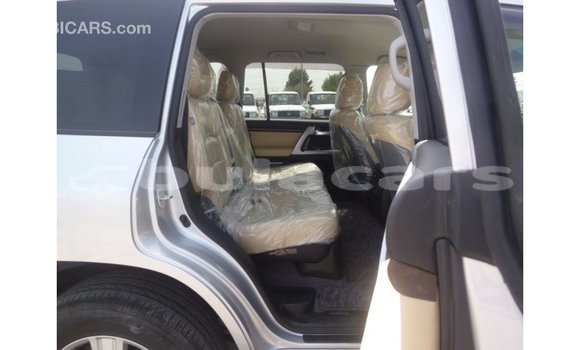 Buy Import Toyota Land Cruiser Grey Car in Import - Dubai in Central Buy Import Toyota Land Cruiser Grey Car in Import - Dubai in Central