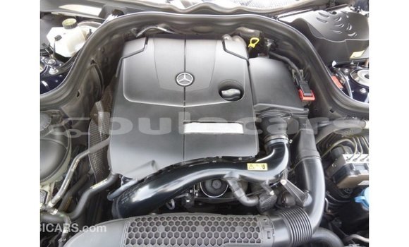 Acheter Import Voiture Mercedes-Benz 200 Bleu à Import - Dubai, Central Acheter Import Voiture Mercedes-Benz 200 Bleu à Import - Dubai, Central