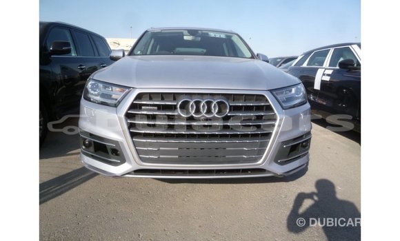 Acheter Import Voiture Audi Q7 Gris à Import - Dubai, Central Acheter Import Voiture Audi Q7 Gris à Import - Dubai, Central