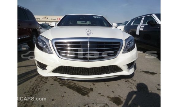 Buy Import Mercedes-Benz 190 White Car in Import - Dubai in Central Buy Import Mercedes-Benz 190 White Car in Import - Dubai in Central