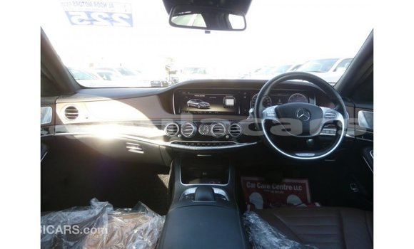 Buy Import Mercedes-Benz 190 White Car in Import - Dubai in Central Buy Import Mercedes-Benz 190 White Car in Import - Dubai in Central