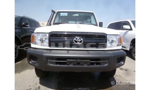 Buy Import Toyota Land Cruiser White Car in Import - Dubai in Central Buy Import Toyota Land Cruiser White Car in Import - Dubai in Central