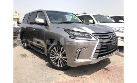 Acheter Import Voiture Lexus LX Gris à Import - Dubai, Central Acheter Import Voiture Lexus LX Gris à Import - Dubai, Central