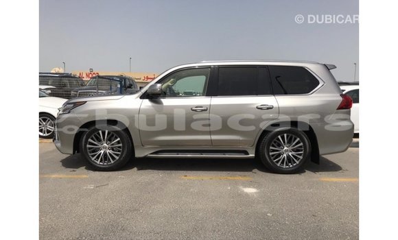 Acheter Import Voiture Lexus LX Gris à Import - Dubai, Central Acheter Import Voiture Lexus LX Gris à Import - Dubai, Central