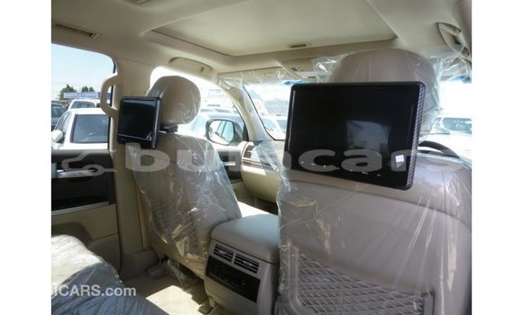Buy Import Toyota Land Cruiser White Car in Import - Dubai in Central Buy Import Toyota Land Cruiser White Car in Import - Dubai in Central