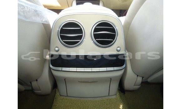 Acheter Import Voiture Mercedes-Benz 190 Blanc à Import - Dubai, Central Acheter Import Voiture Mercedes-Benz 190 Blanc à Import - Dubai, Central