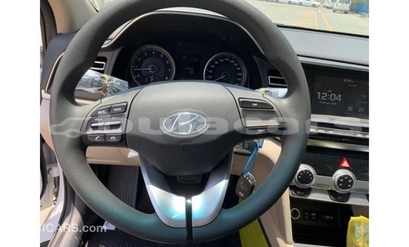 Buy Import Hyundai Elantra White Car in Import - Dubai in Central Buy Import Hyundai Elantra White Car in Import - Dubai in Central