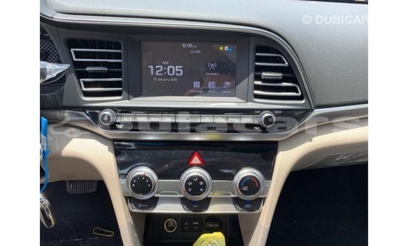 Buy Import Hyundai Elantra White Car in Import - Dubai in Central Buy Import Hyundai Elantra White Car in Import - Dubai in Central