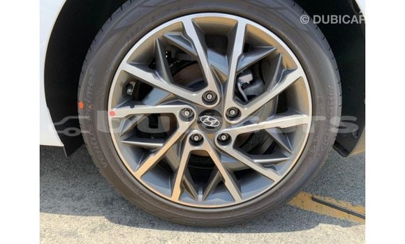 Buy Import Hyundai Elantra White Car in Import - Dubai in Central Buy Import Hyundai Elantra White Car in Import - Dubai in Central