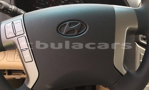Buy Import Hyundai Accent White Car in Import - Dubai in Central Buy Import Hyundai Accent White Car in Import - Dubai in Central