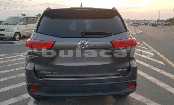Buy Import Toyota Highlander Grey Car in Import - Dubai in Central Buy Import Toyota Highlander Grey Car in Import - Dubai in Central