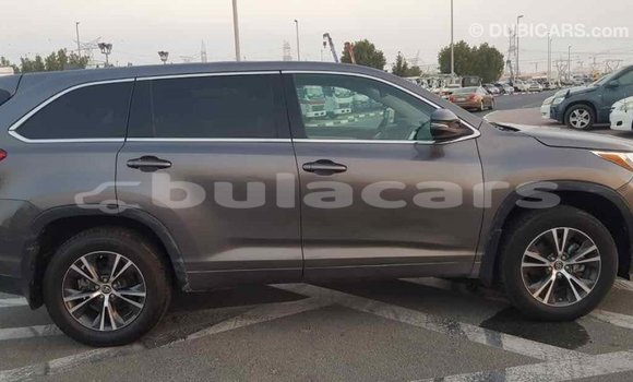 Buy Import Toyota Highlander Grey Car in Import - Dubai in Central Buy Import Toyota Highlander Grey Car in Import - Dubai in Central