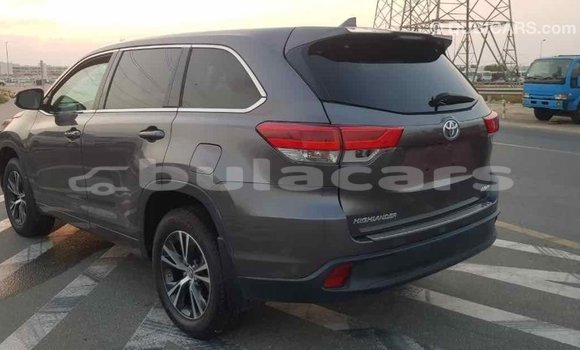 Buy Import Toyota Highlander Grey Car in Import - Dubai in Central Buy Import Toyota Highlander Grey Car in Import - Dubai in Central