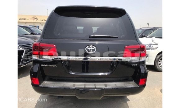 Buy Import Toyota Land Cruiser Black Car in Import - Dubai in Central Buy Import Toyota Land Cruiser Black Car in Import - Dubai in Central