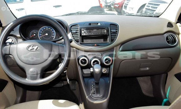 Buy Import Hyundai i10 White Car in Import - Dubai in Central Buy Import Hyundai i10 White Car in Import - Dubai in Central