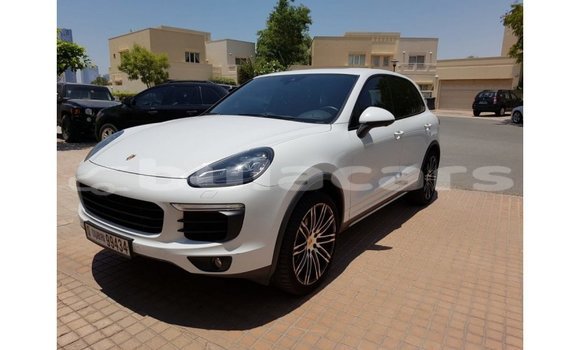 Buy Import Porsche Cayenne White Car in Import - Dubai in Central