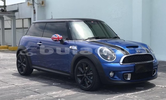 Acheter Occasion Voiture MINI Cooper Bleu à Import - Dubai, Central Acheter Occasion Voiture MINI Cooper Bleu à Import - Dubai, Central