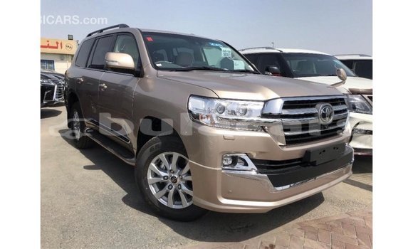 Buy Import Toyota Land Cruiser Other Car in Import - Dubai in Central Buy Import Toyota Land Cruiser Other Car in Import - Dubai in Central