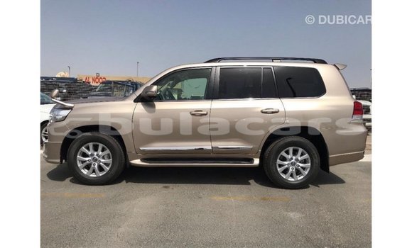 Buy Import Toyota Land Cruiser Other Car in Import - Dubai in Central Buy Import Toyota Land Cruiser Other Car in Import - Dubai in Central