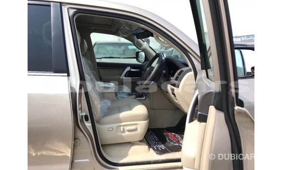 Buy Import Toyota Land Cruiser Other Car in Import - Dubai in Central Buy Import Toyota Land Cruiser Other Car in Import - Dubai in Central