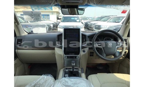Buy Import Toyota Land Cruiser Other Car in Import - Dubai in Central Buy Import Toyota Land Cruiser Other Car in Import - Dubai in Central
