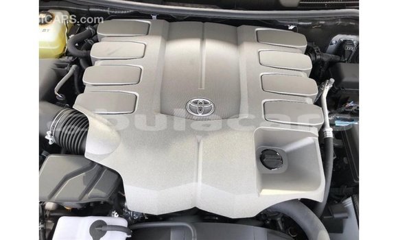 Buy Import Toyota Land Cruiser Other Car in Import - Dubai in Central Buy Import Toyota Land Cruiser Other Car in Import - Dubai in Central