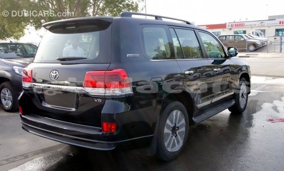 Buy Import Toyota Land Cruiser Black Car in Import - Dubai in Central Buy Import Toyota Land Cruiser Black Car in Import - Dubai in Central