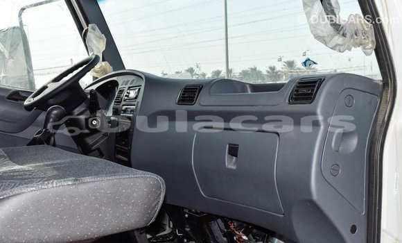 Buy Import Mercedes-Benz 190 White Car in Import - Dubai in Central Buy Import Mercedes-Benz 190 White Car in Import - Dubai in Central