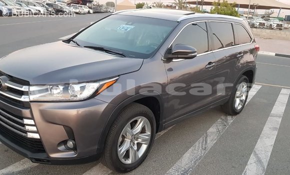 Buy Import Toyota Highlander Grey Car in Import - Dubai in Central Buy Import Toyota Highlander Grey Car in Import - Dubai in Central