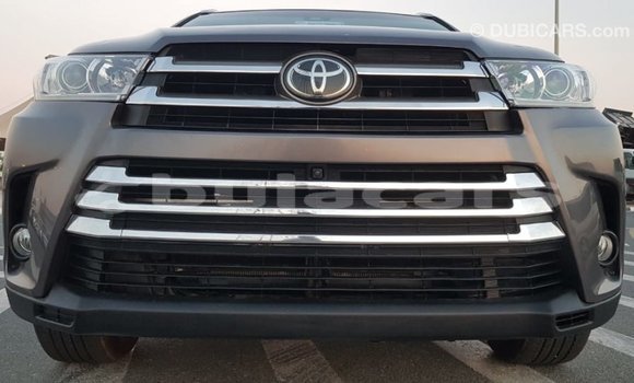 Buy Import Toyota Highlander Grey Car in Import - Dubai in Central Buy Import Toyota Highlander Grey Car in Import - Dubai in Central
