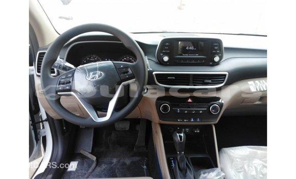 Buy Import Hyundai Tucson White Car in Import - Dubai in Central Buy Import Hyundai Tucson White Car in Import - Dubai in Central