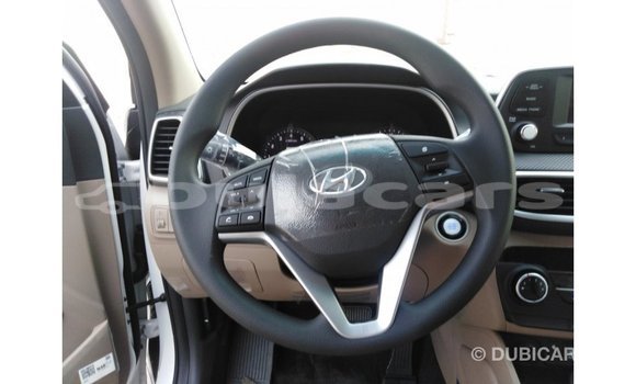 Buy Import Hyundai Tucson White Car in Import - Dubai in Central Buy Import Hyundai Tucson White Car in Import - Dubai in Central