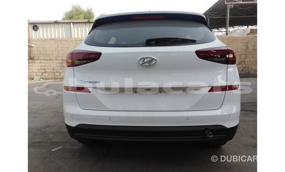 Buy Import Hyundai Tucson White Car in Import - Dubai in Central Buy Import Hyundai Tucson White Car in Import - Dubai in Central