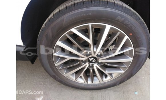 Buy Import Hyundai Tucson White Car in Import - Dubai in Central Buy Import Hyundai Tucson White Car in Import - Dubai in Central