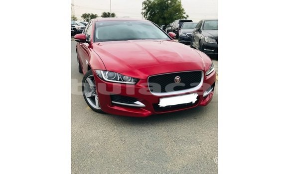 Acheter Import Voiture Jaguar XE Rouge à Import - Dubai, Central Acheter Import Voiture Jaguar XE Rouge à Import - Dubai, Central