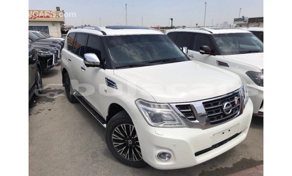 Buy Import Nissan Patrol White Car in Import - Dubai in Central Buy Import Nissan Patrol White Car in Import - Dubai in Central