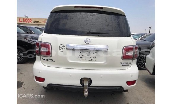 Buy Import Nissan Patrol White Car in Import - Dubai in Central Buy Import Nissan Patrol White Car in Import - Dubai in Central
