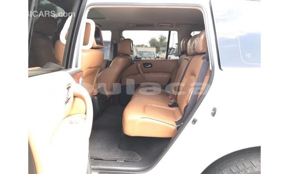 Buy Import Nissan Patrol White Car in Import - Dubai in Central Buy Import Nissan Patrol White Car in Import - Dubai in Central