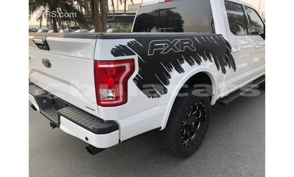 Buy Import Ford Club Wagon White Car in Import - Dubai in Central Buy Import Ford Club Wagon White Car in Import - Dubai in Central