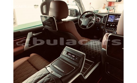 Buy Import Toyota Land Cruiser Black Car in Import - Dubai in Central Buy Import Toyota Land Cruiser Black Car in Import - Dubai in Central
