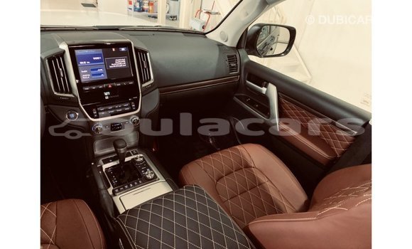 Buy Import Toyota Land Cruiser Black Car in Import - Dubai in Central Buy Import Toyota Land Cruiser Black Car in Import - Dubai in Central