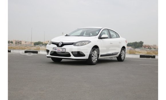 Acheter Import Voiture Renault Fluence Blanc à Import - Dubai, Central