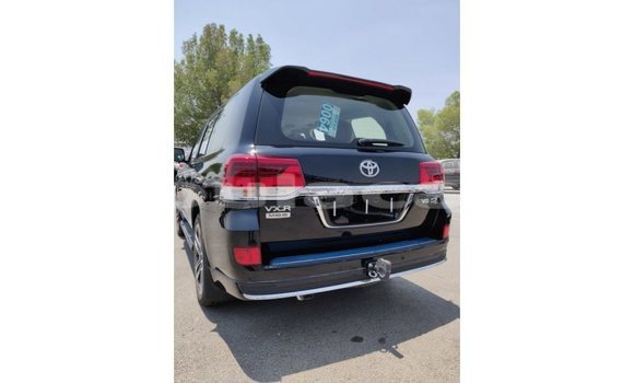 Buy Import Toyota Land Cruiser Black Car in Import - Dubai in Central Buy Import Toyota Land Cruiser Black Car in Import - Dubai in Central